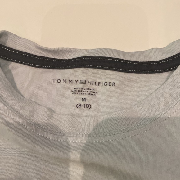 Hilfiger kids T shirt. Size 8-10 - Picture 4 of 4